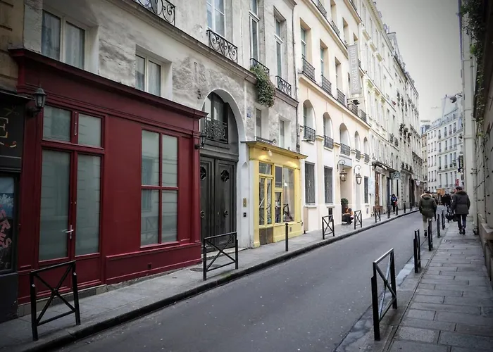 Moliere Chicsuites